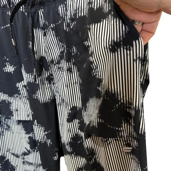 Fabletics Mens The One Jogger Black White Tie Dye Stripe PT2252152-8771-22240 M - Picture 5 of 9